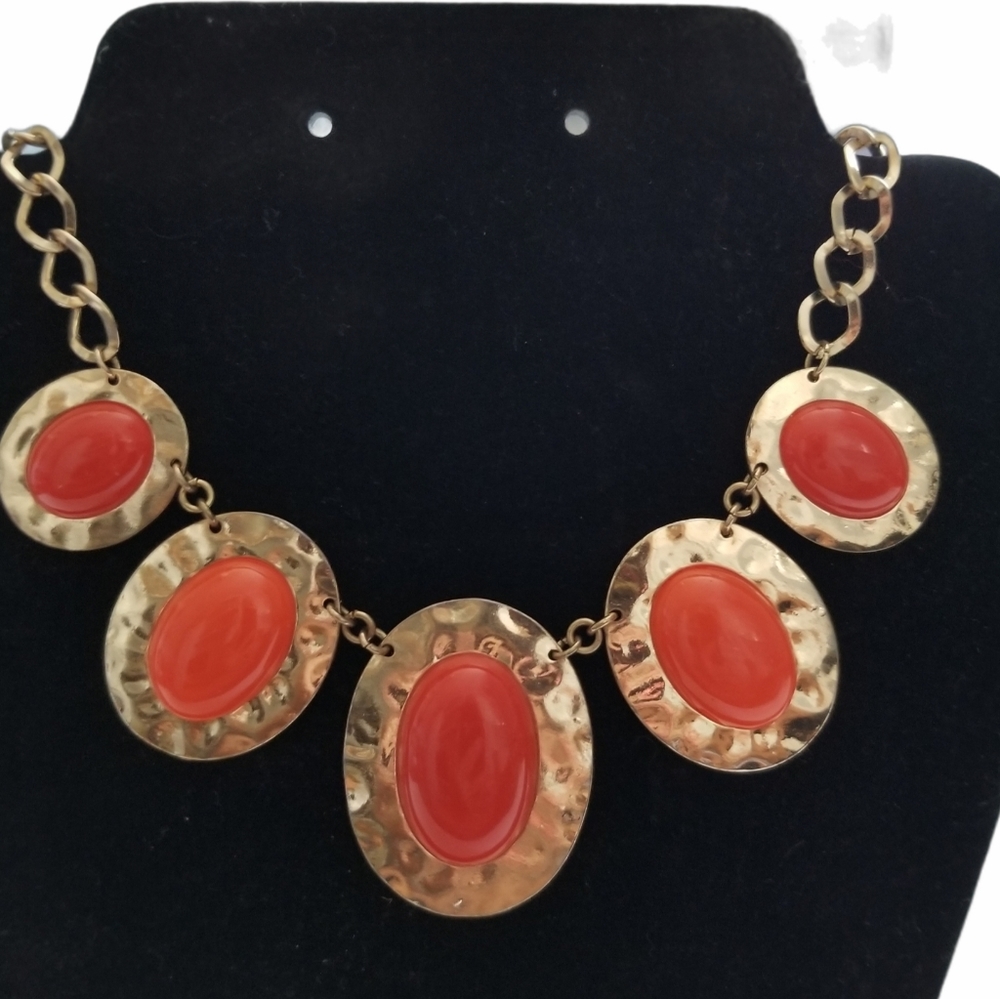 NWT Core goldtone cabochon Necklace